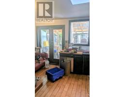 160 Rosemount Avenue, Toronto, ON M6H2M9 Photo 6