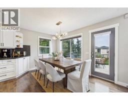 4pc Bathroom - 51 Panamount Heights Nw, Calgary, AB T3K5T2 Photo 16