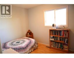 Primary Bedroom - 1233 Hook Drive, Kamloops, BC V2B7S8 Photo 12