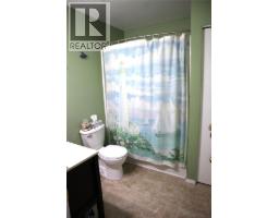 1233 Hook Drive, Kamloops, BC V2B7S8 Photo 13