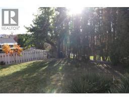 1233 Hook Drive, Kamloops, BC V2B7S8 Photo 28