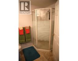 1233 Hook Drive, Kamloops, BC V2B7S8 Photo 21