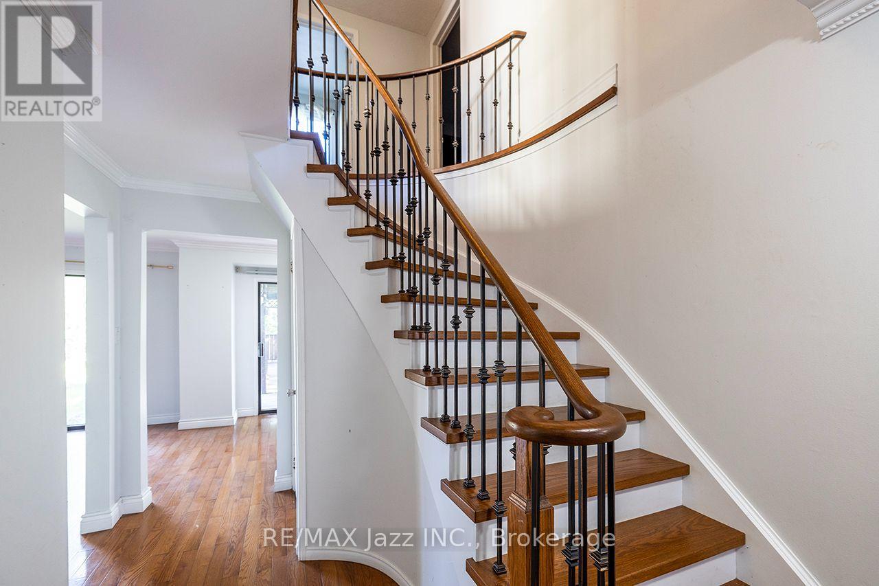930 White Ash Drive, Whitby, ON photo 22
