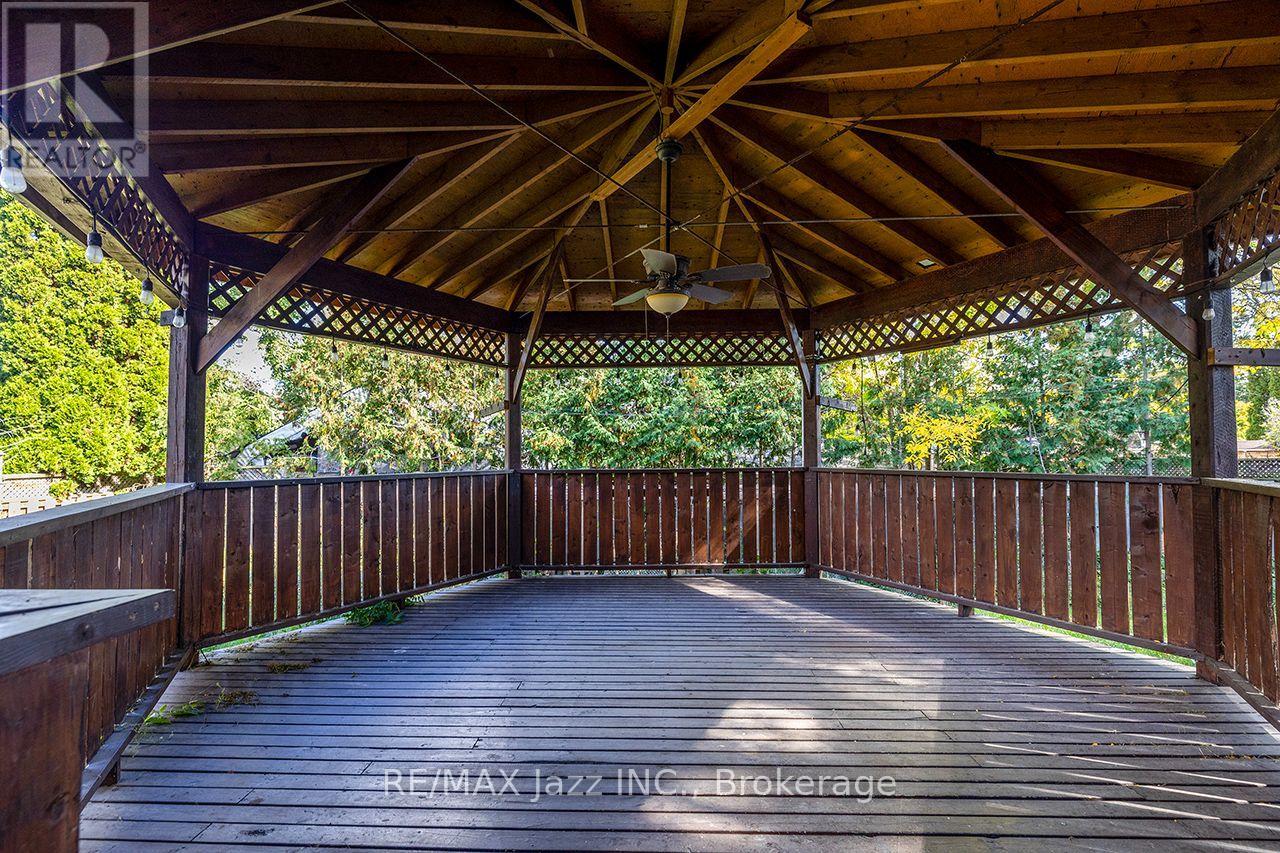 930 White Ash Drive, Whitby, ON photo 36