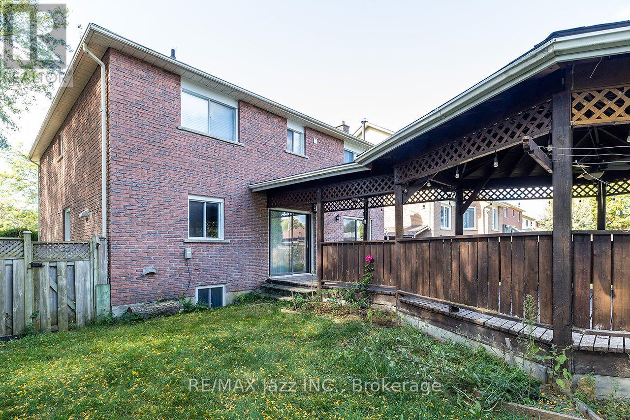 930 White Ash Drive, Whitby, ON photo 38