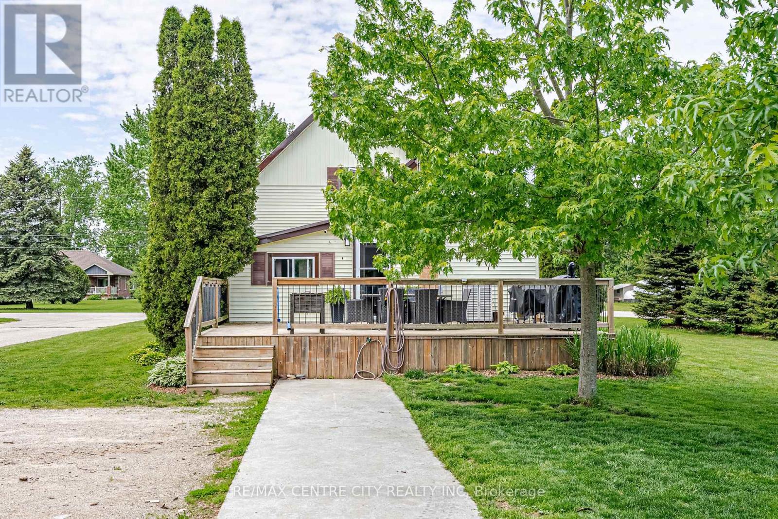 11812 SUPERIOR STREET - 36