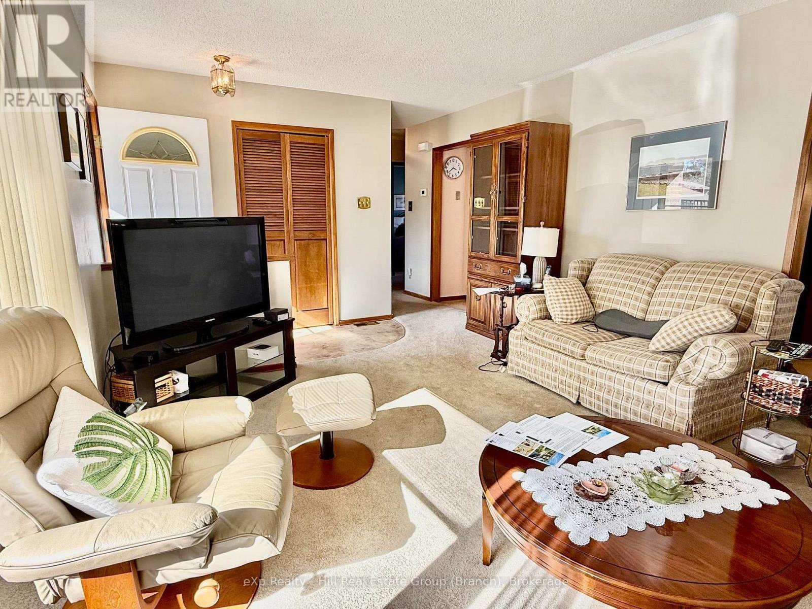 508 Cambrian Crescent — photo 10