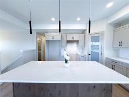 33 Falcon Drive, New Bothwell, MB R6M2E4 Photo 13