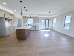 33 Falcon Drive, New Bothwell, MB R6M2E4 Photo 20