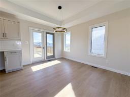 33 Falcon Drive, New Bothwell, MB R6M2E4 Photo 21