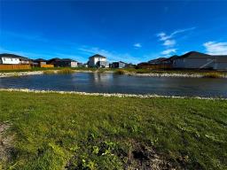 33 Falcon Drive, New Bothwell, MB R6M2E4 Photo 45