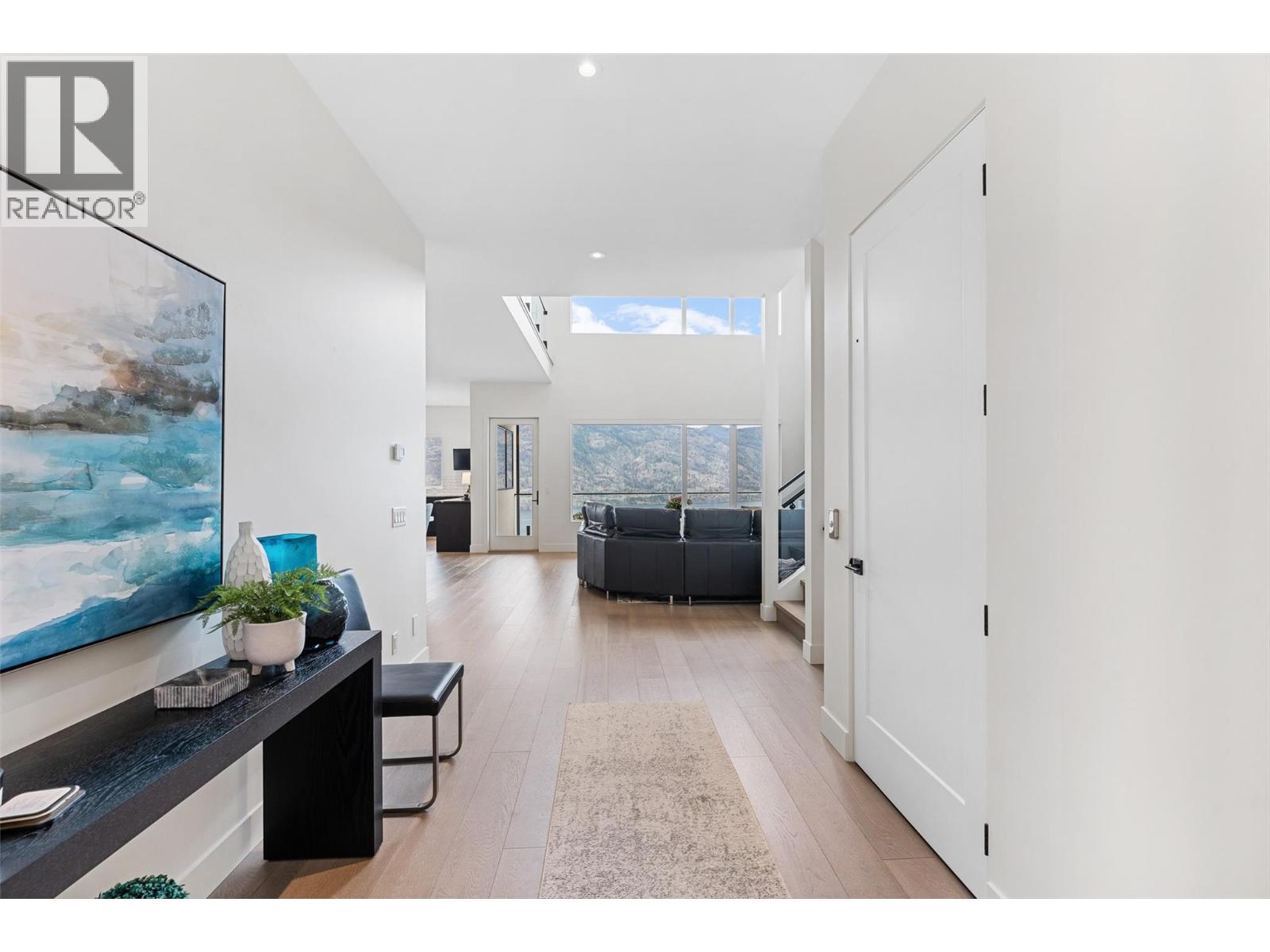 557 Clifton Court, Kelowna