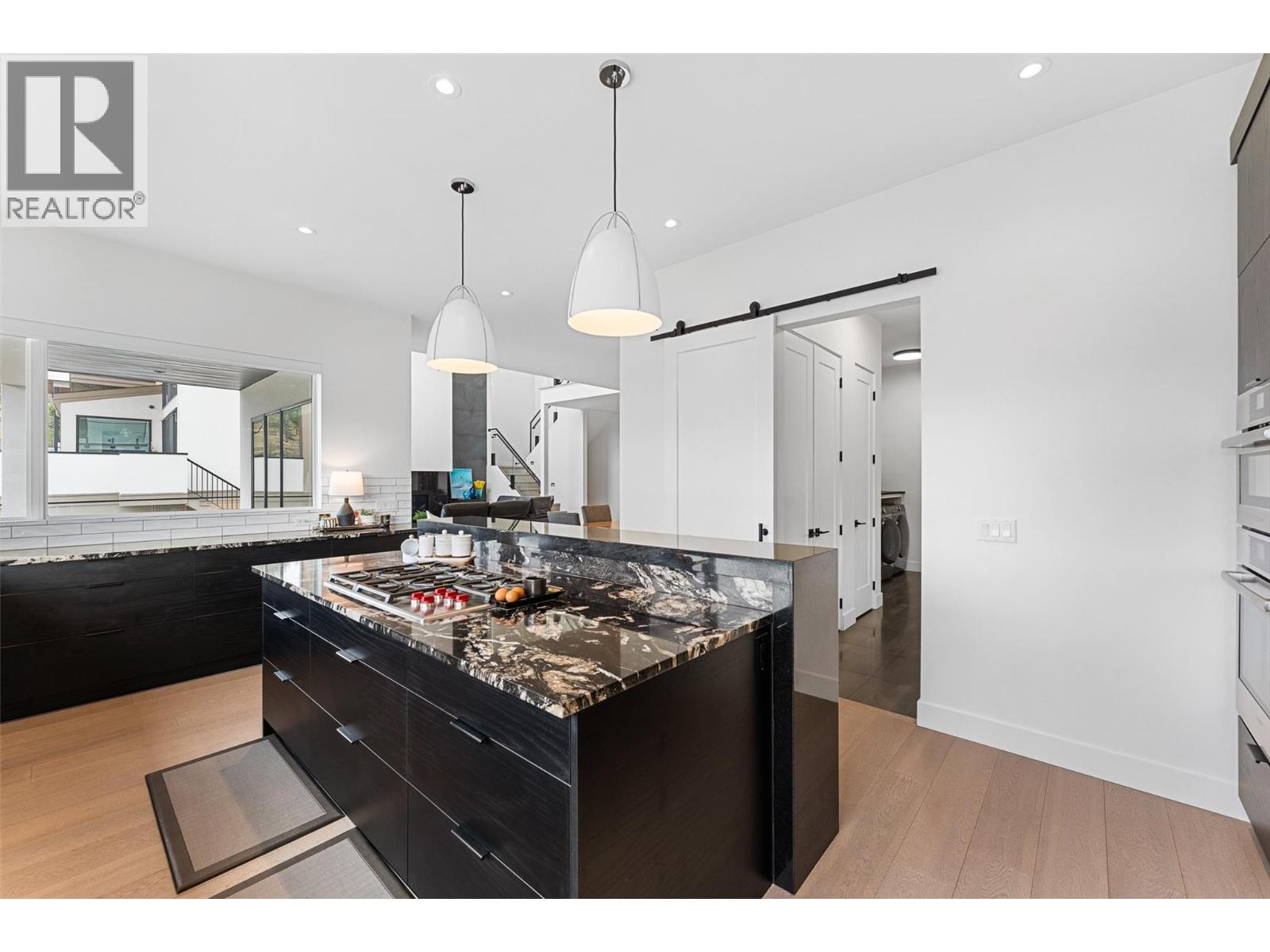 557 Clifton Court, Kelowna