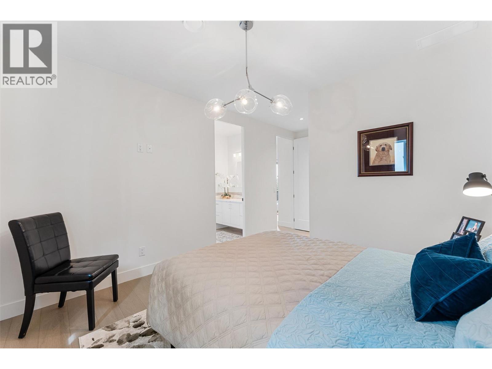 557 Clifton Court, Kelowna