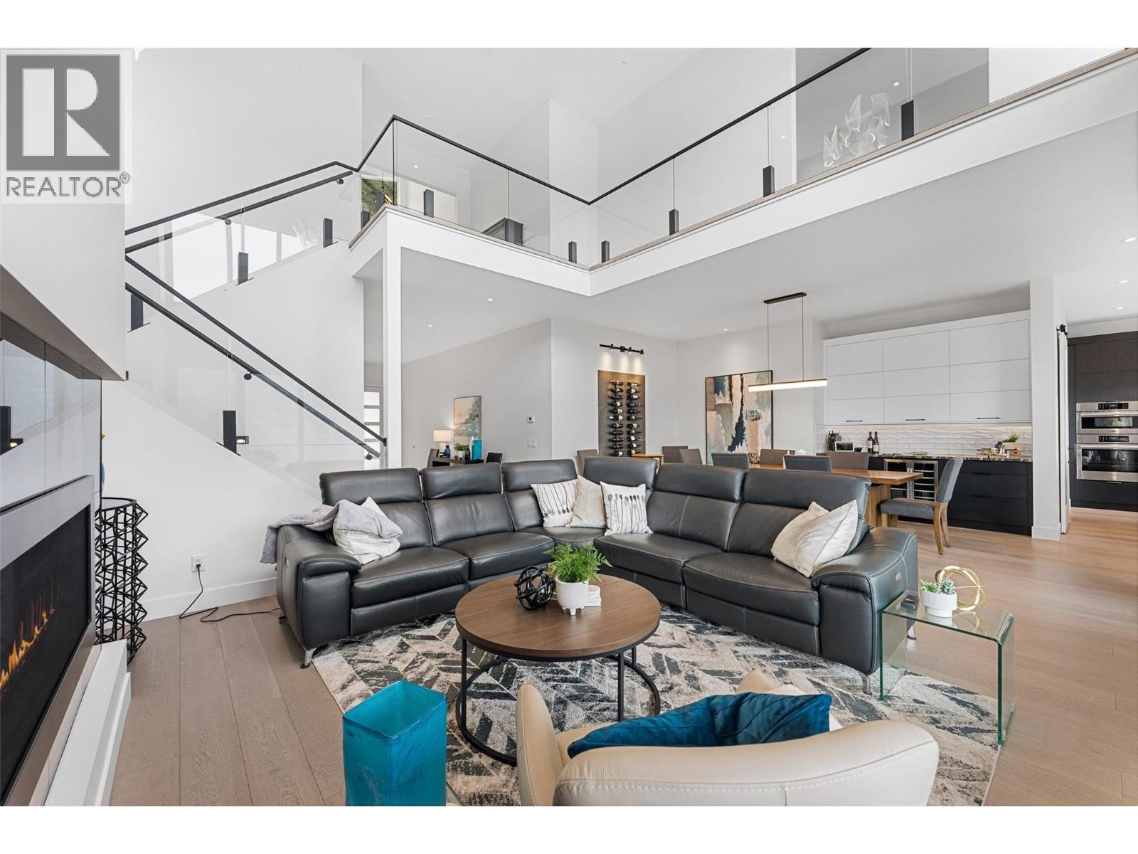 557 Clifton Court, Kelowna