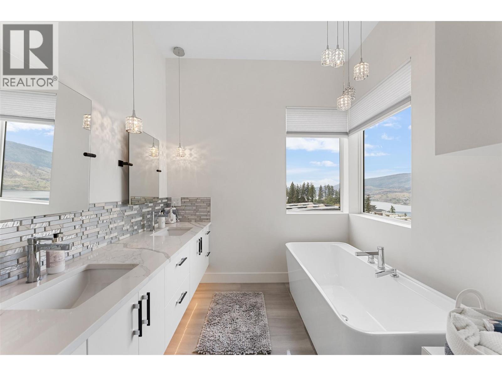 557 Clifton Court, Kelowna