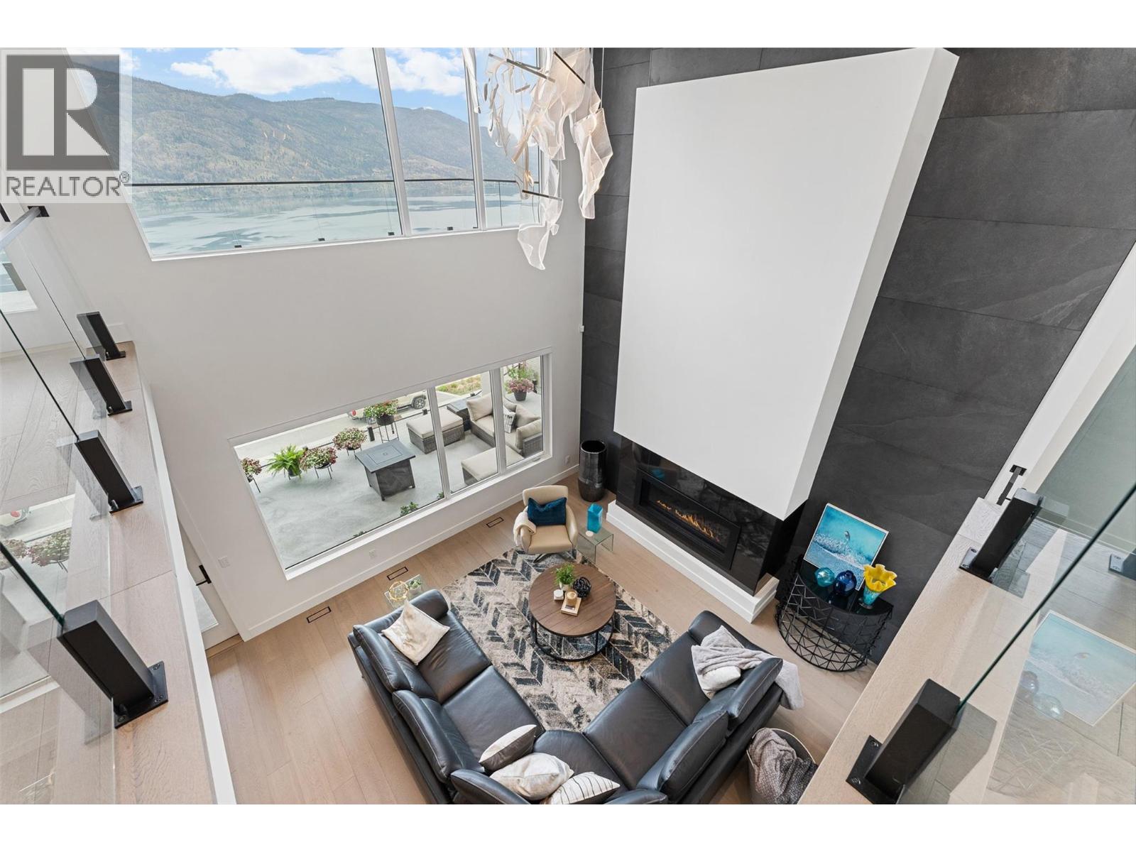 557 Clifton Court, Kelowna