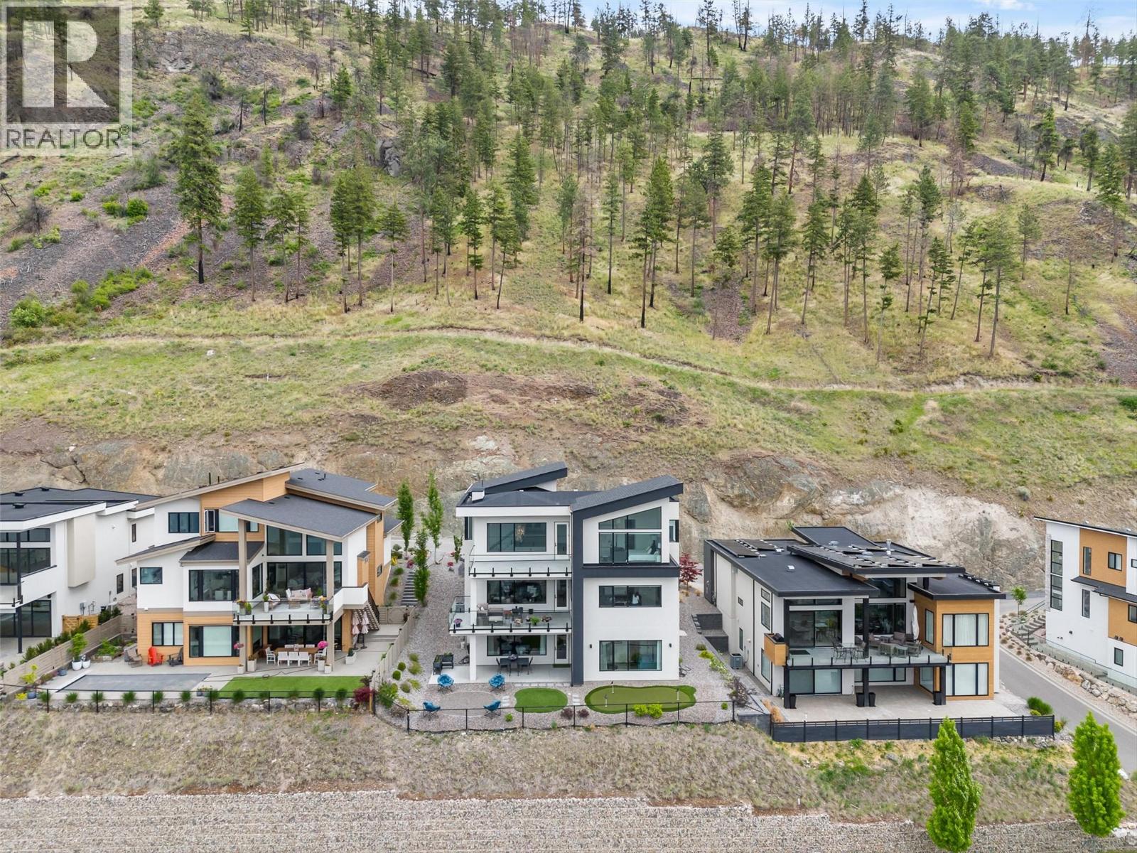 557 Clifton Court, Kelowna