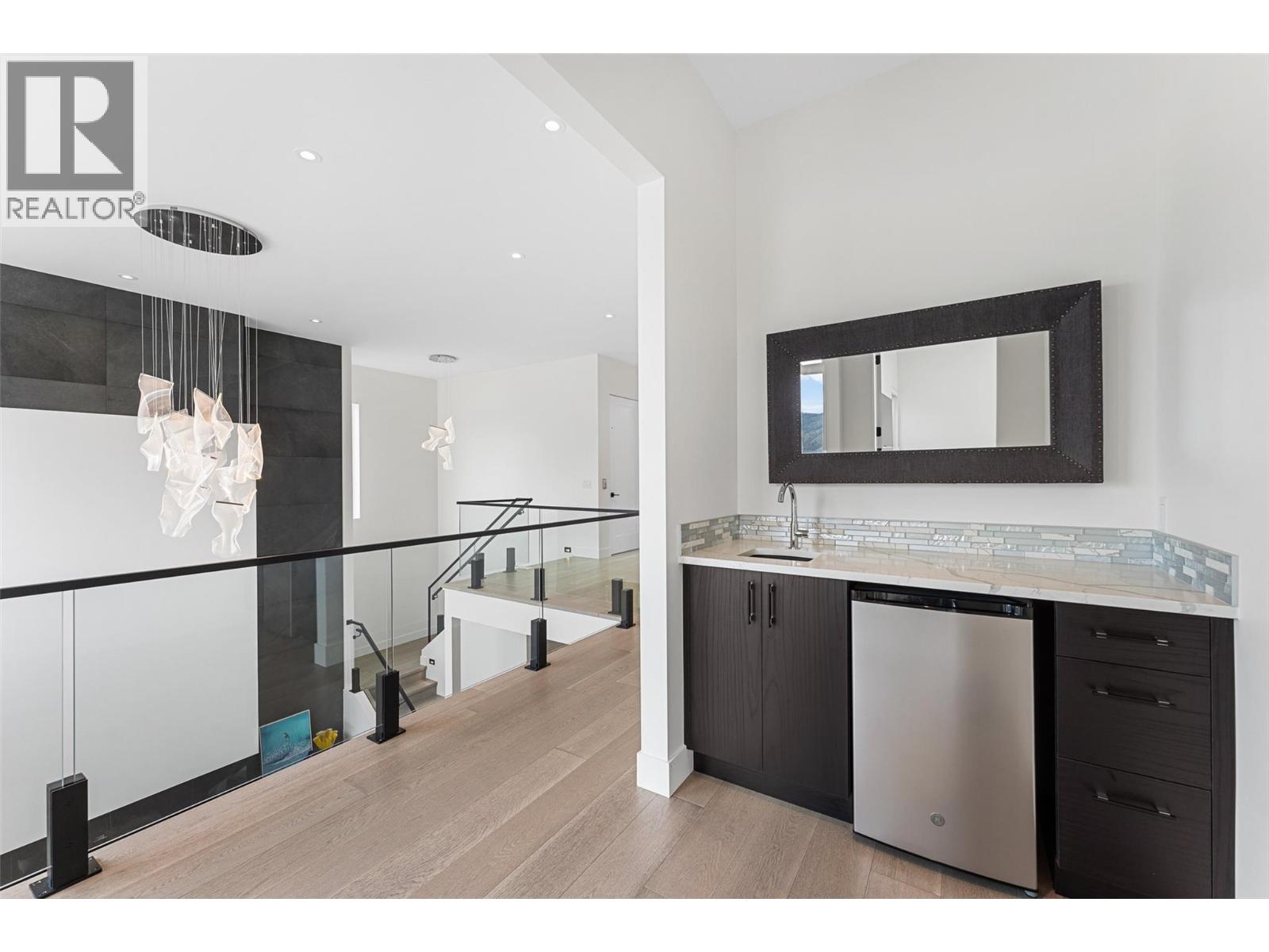 557 Clifton Court, Kelowna