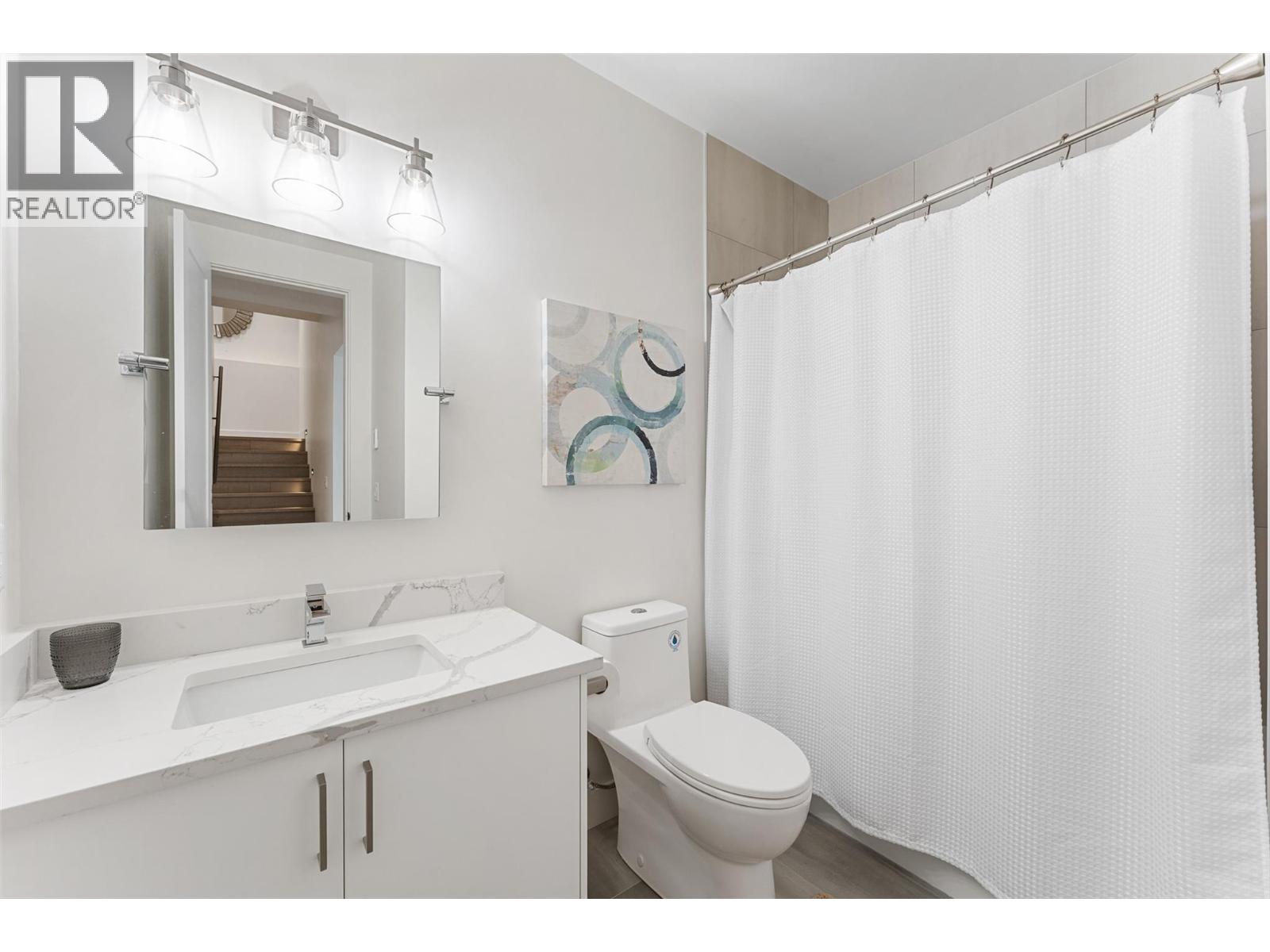 557 Clifton Court, Kelowna