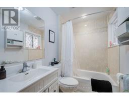 Kitchen - 756 Euclid Avenue, Toronto, ON M6G2V2 Photo 11