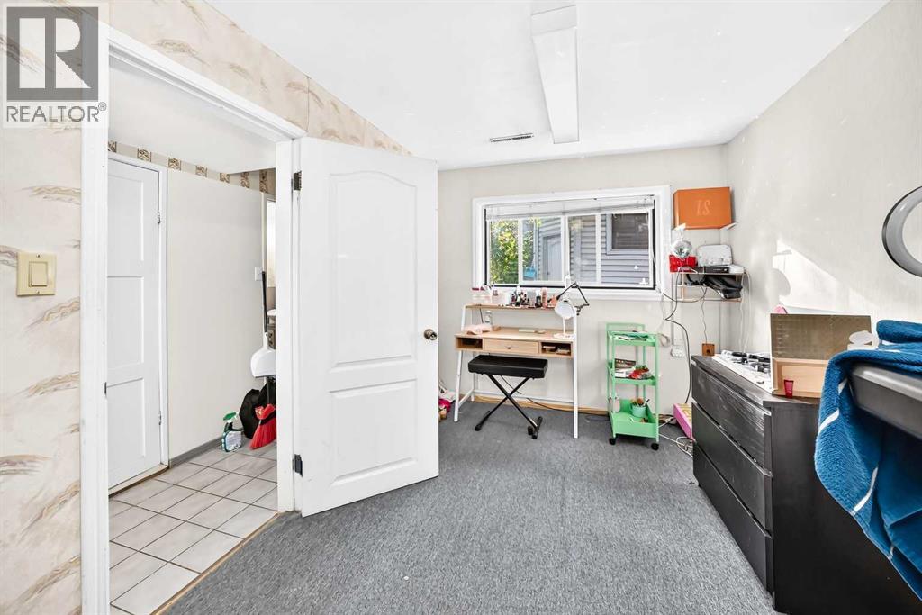 4015 Centre B Street NW - 41