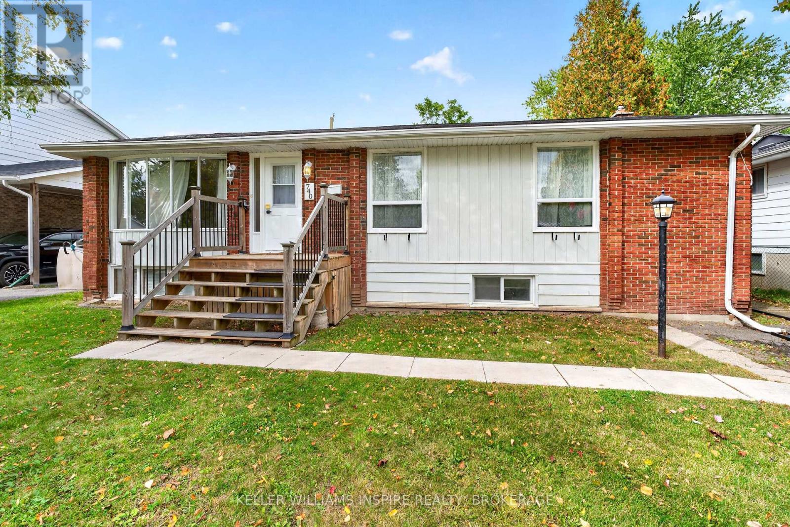 740 DEMPSTER DRIVE - 3