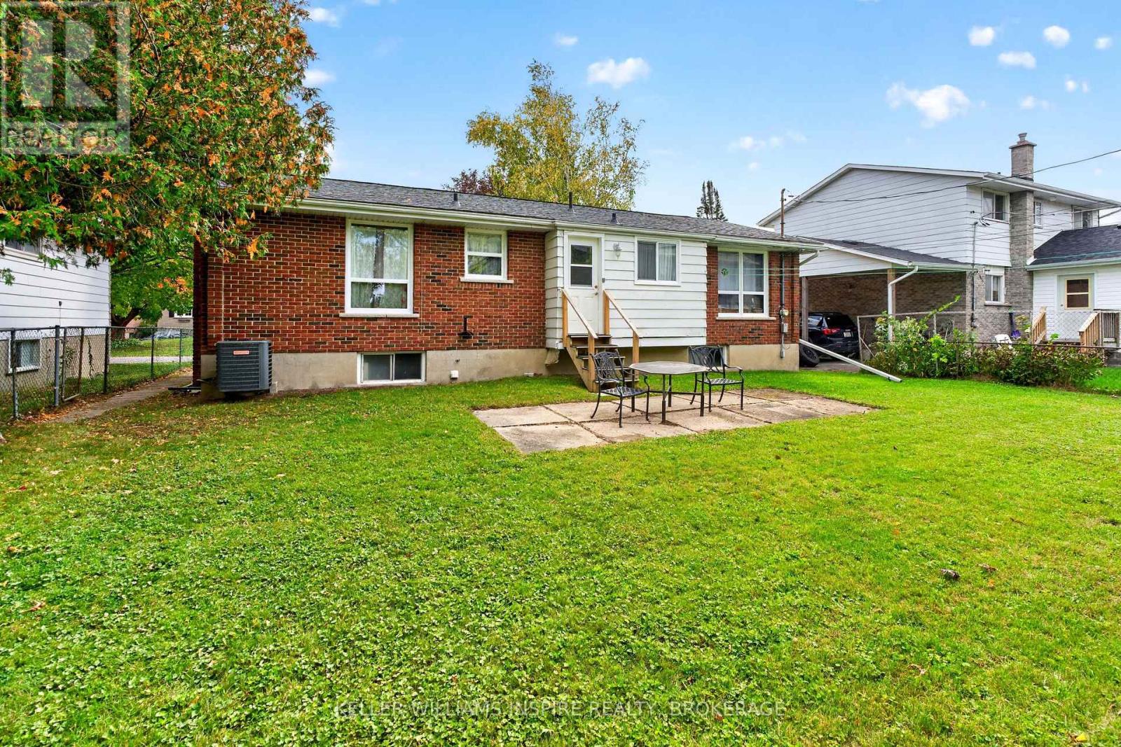 740 DEMPSTER DRIVE - 5