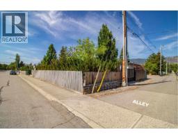 105 Lee Avenue, Penticton, BC V2A3V9 Photo 16