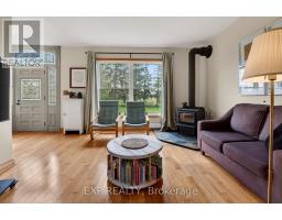 2266 Pettit Road, Fort Erie, ON L2A5M4 Photo 14