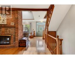 Bedroom 3 - 2266 Pettit Road, Fort Erie, ON L2A5M4 Photo 9