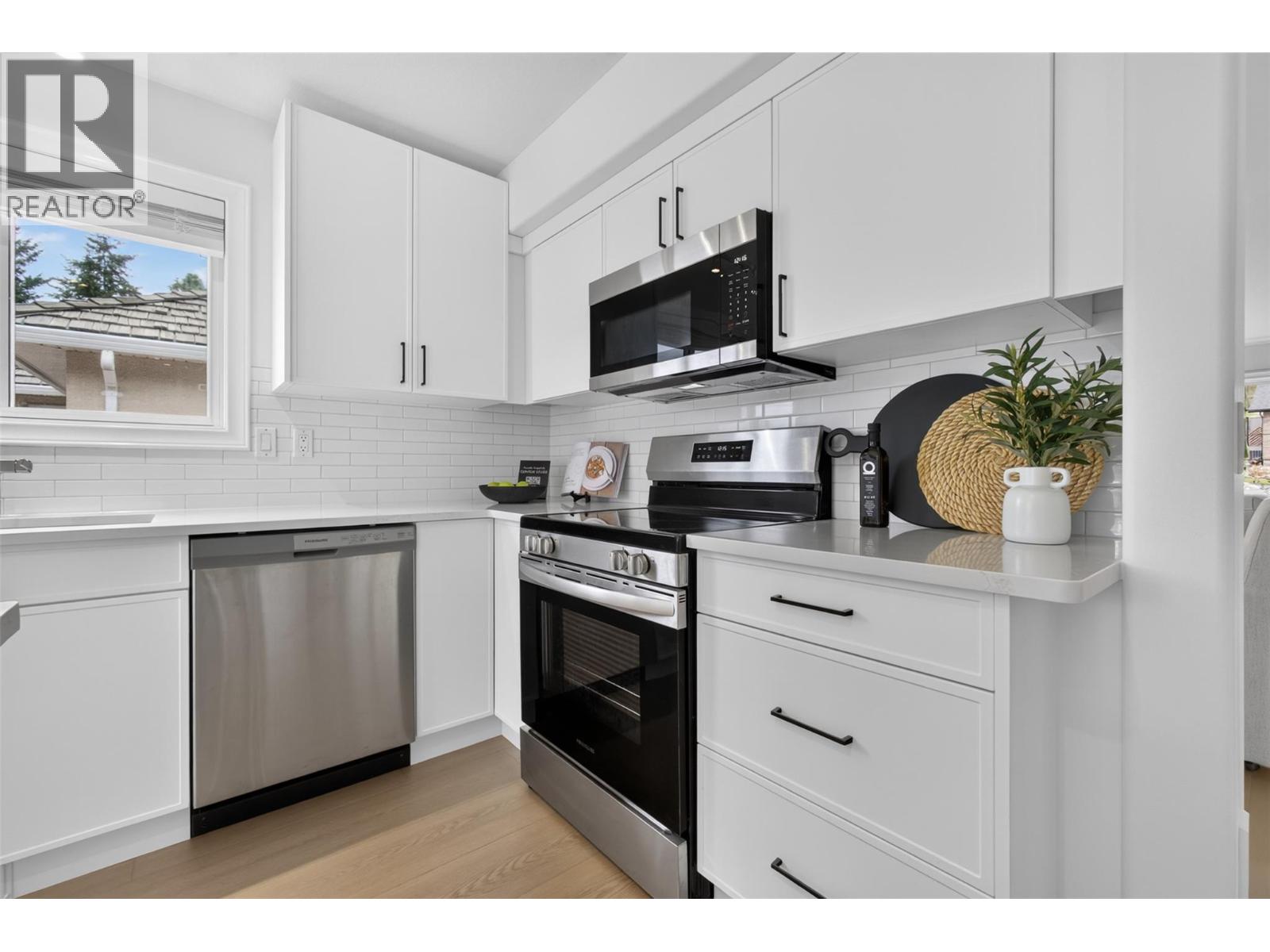 330 Woodwind Court, Kelowna