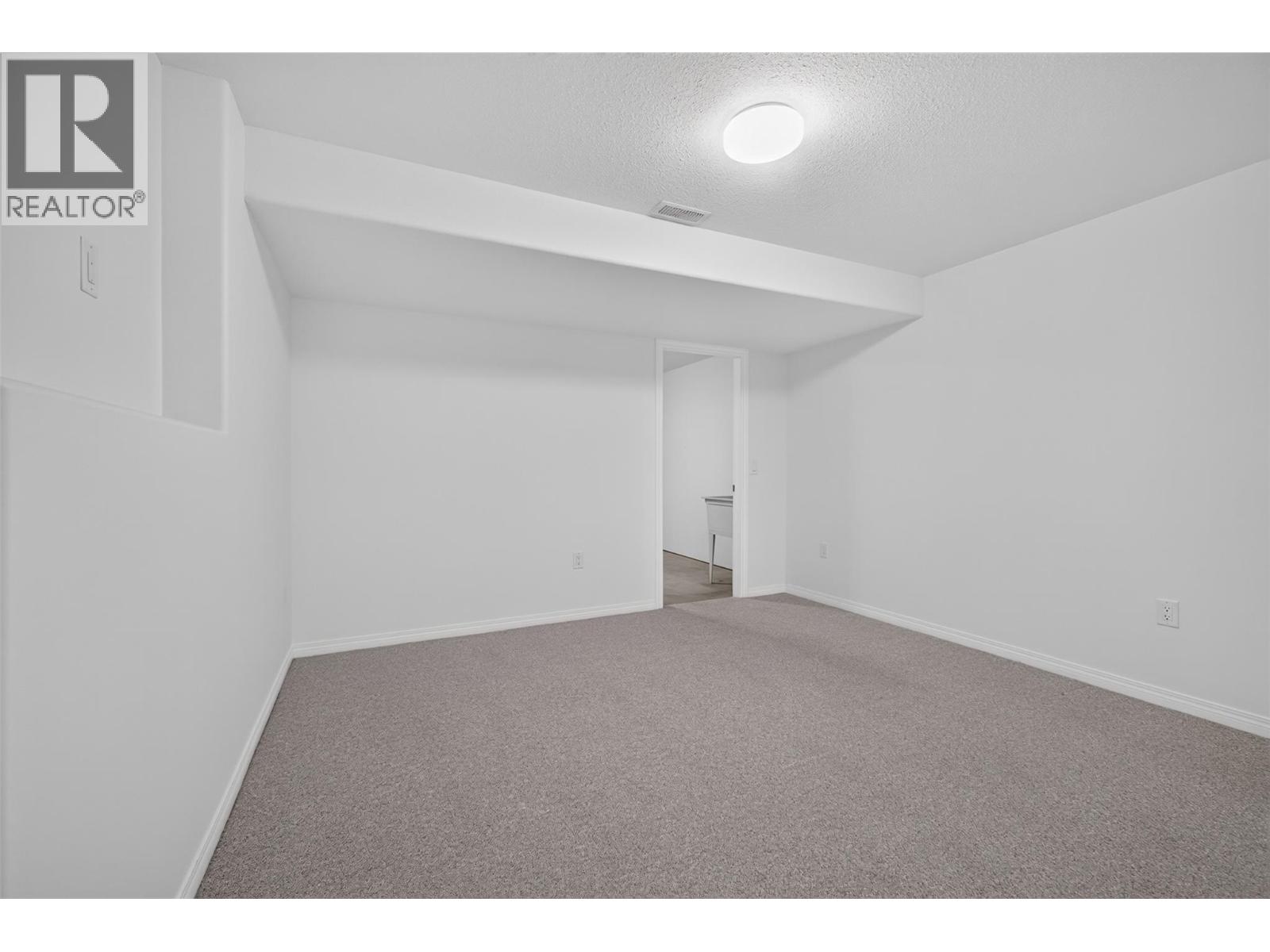 330 Woodwind Court, Kelowna
