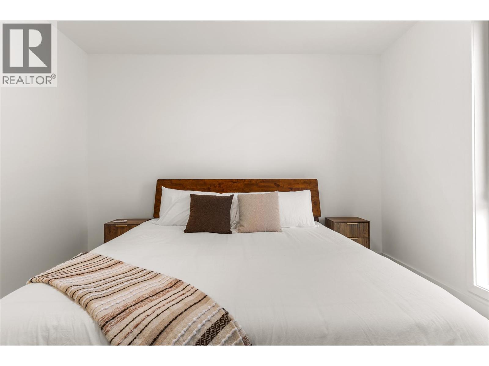 #2101 1702 Coursier Avenue - Image 18