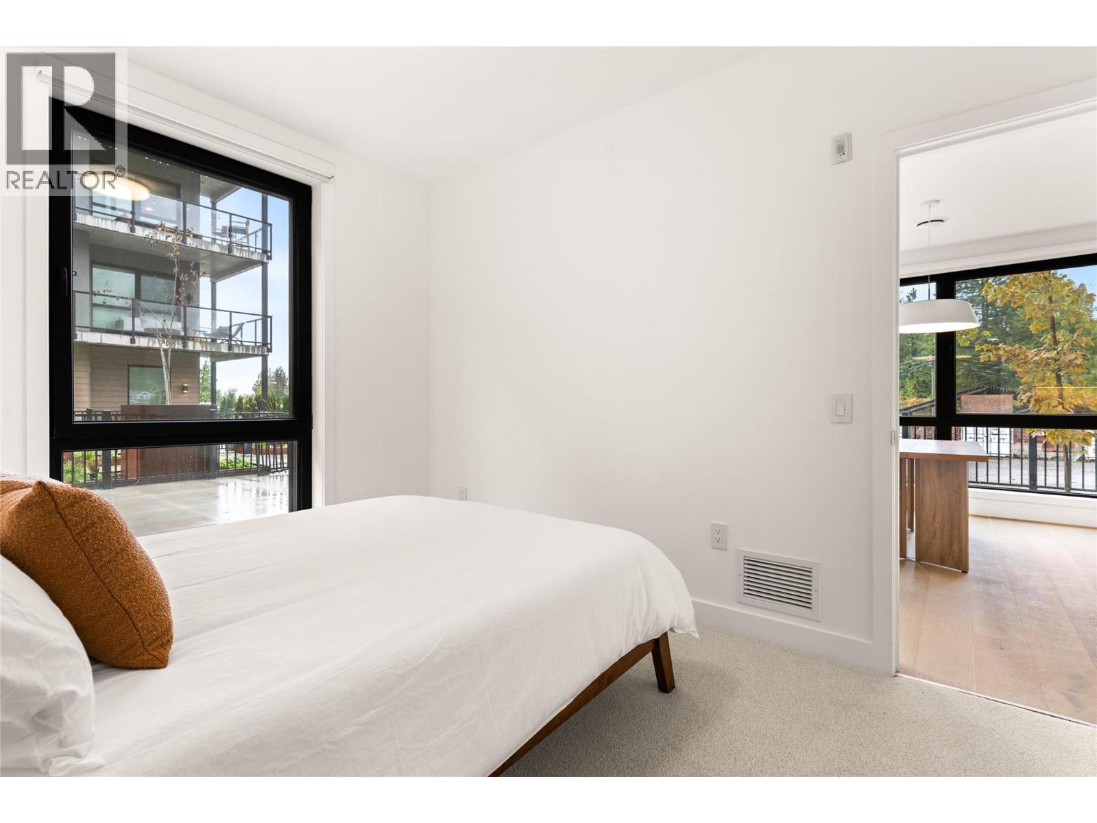 #2101 1702 Coursier Avenue - 32