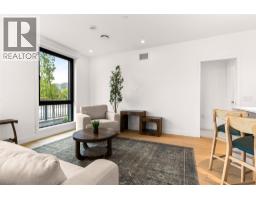 Kitchen - 1702 Coursier Avenue Unit# 2101, Revelstoke, BC V0E2S1 Photo 9