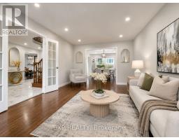 Kitchen - 16 Wainwright Avenue, Richmond Hill, ON L4C5R5 Photo 6