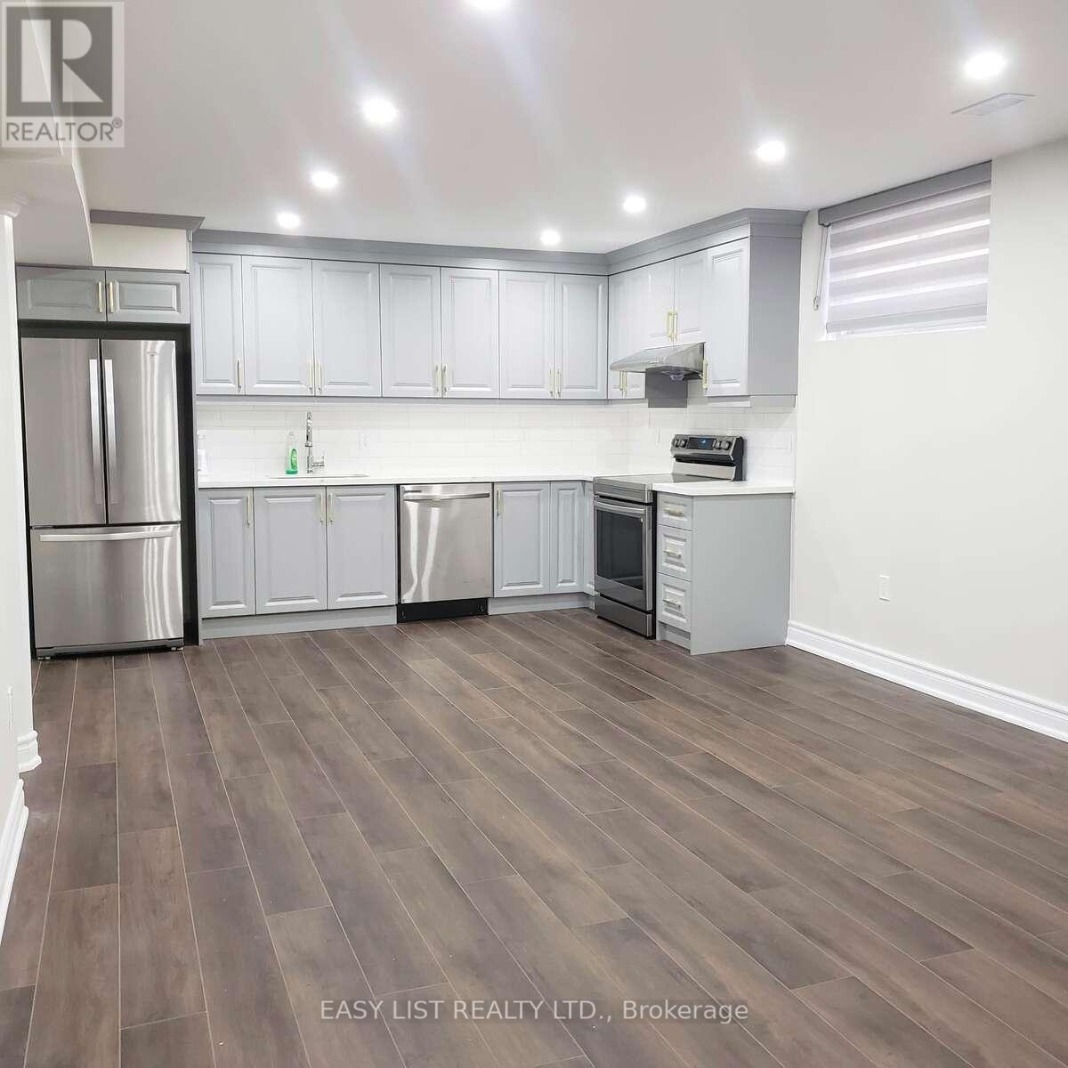 103 FIFEFIELD DRIVE - 21