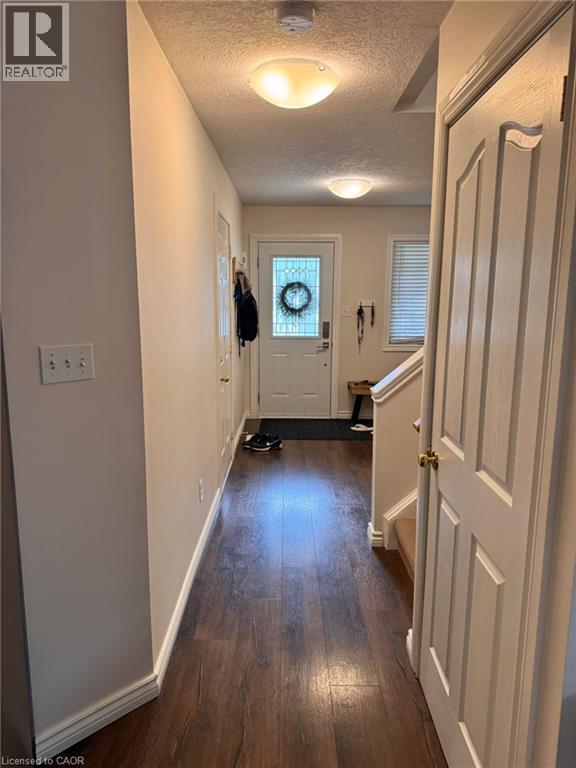 32 MARCY Crescent — photo 2
