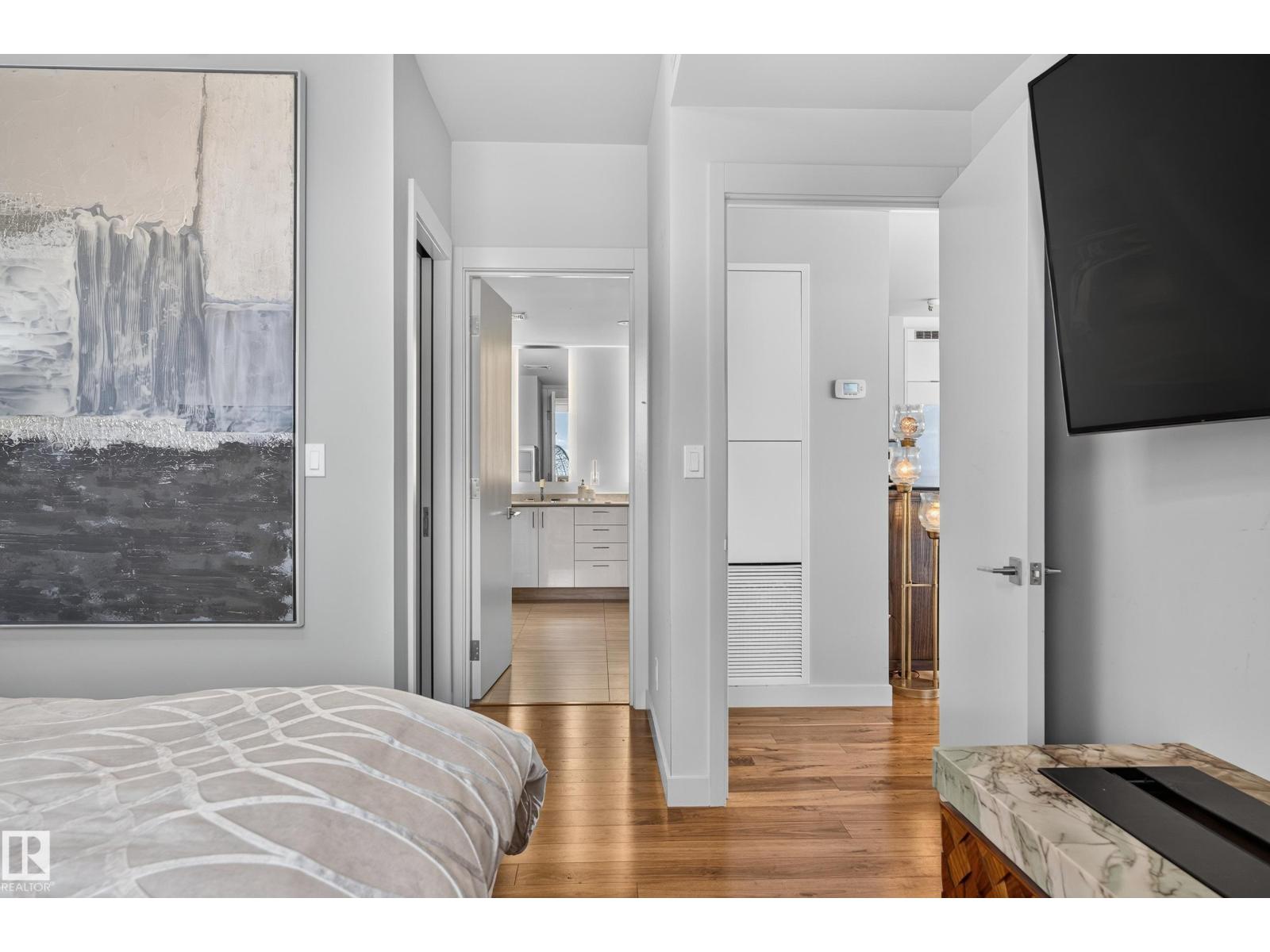 #4206 10360 102 ST NW - 51