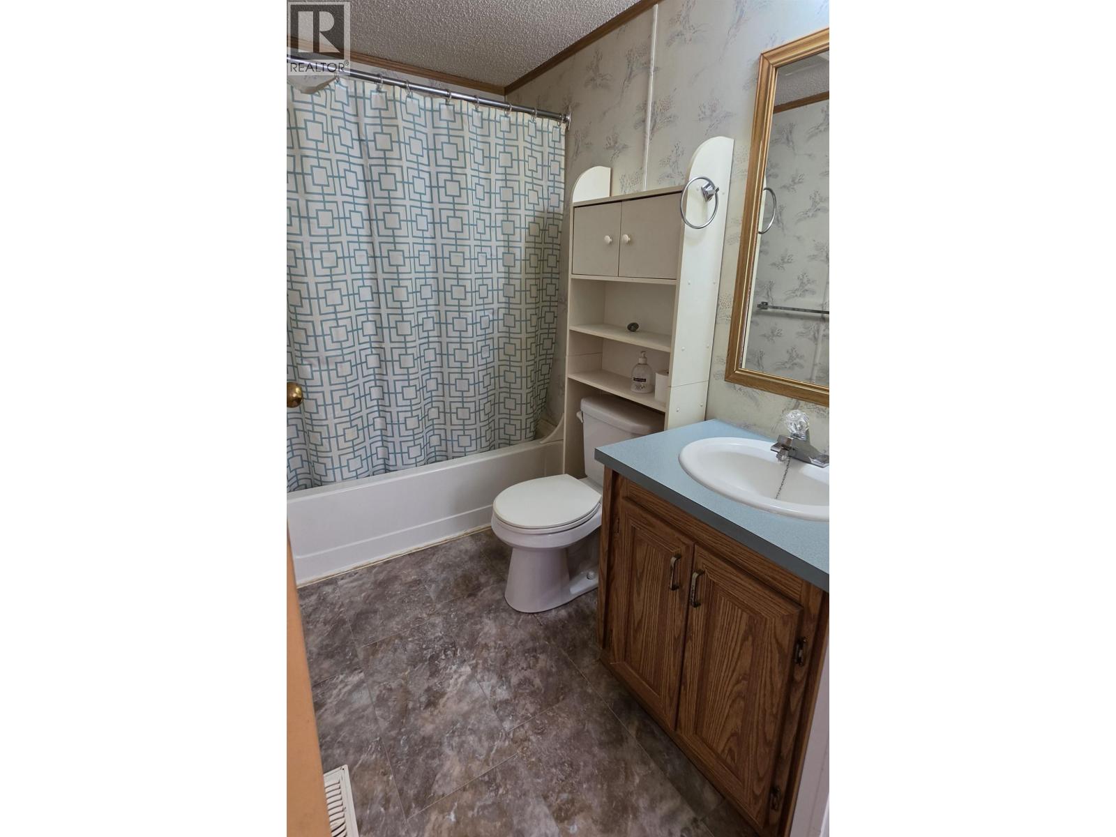 #6 654 NORTH FRASER DRIVE - 18