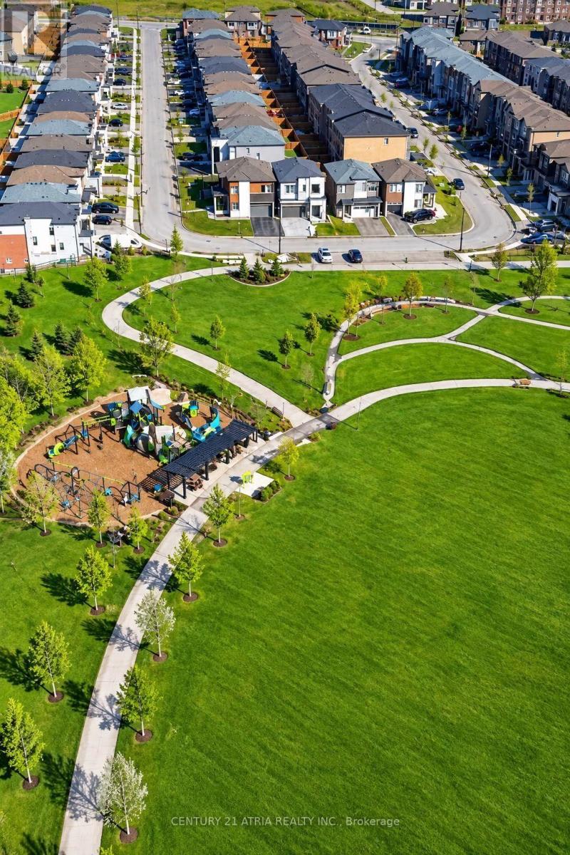 109 Vantage Loop, Newmarket, ON photo 3