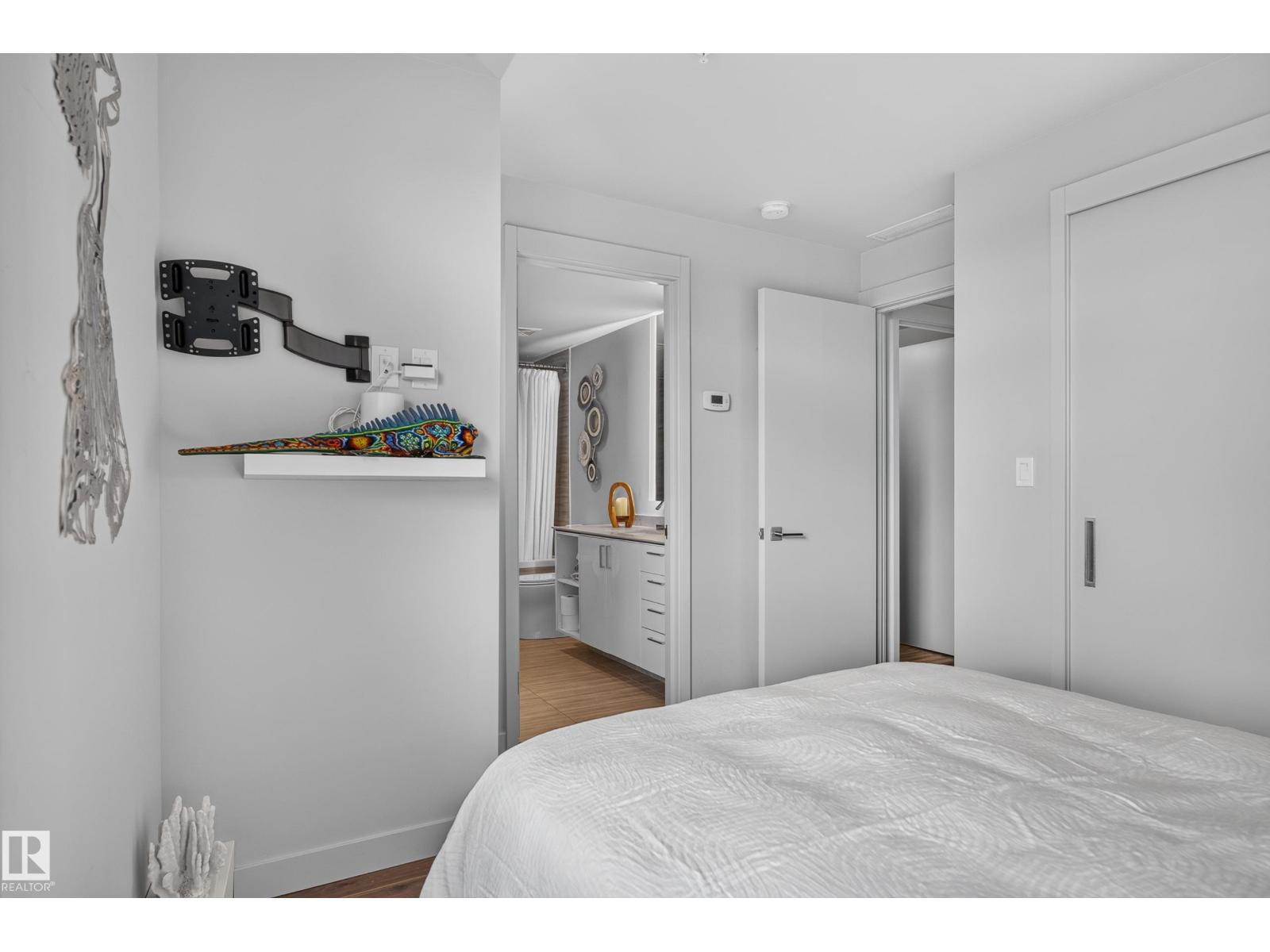 #4206 10360 102 ST NW - 67