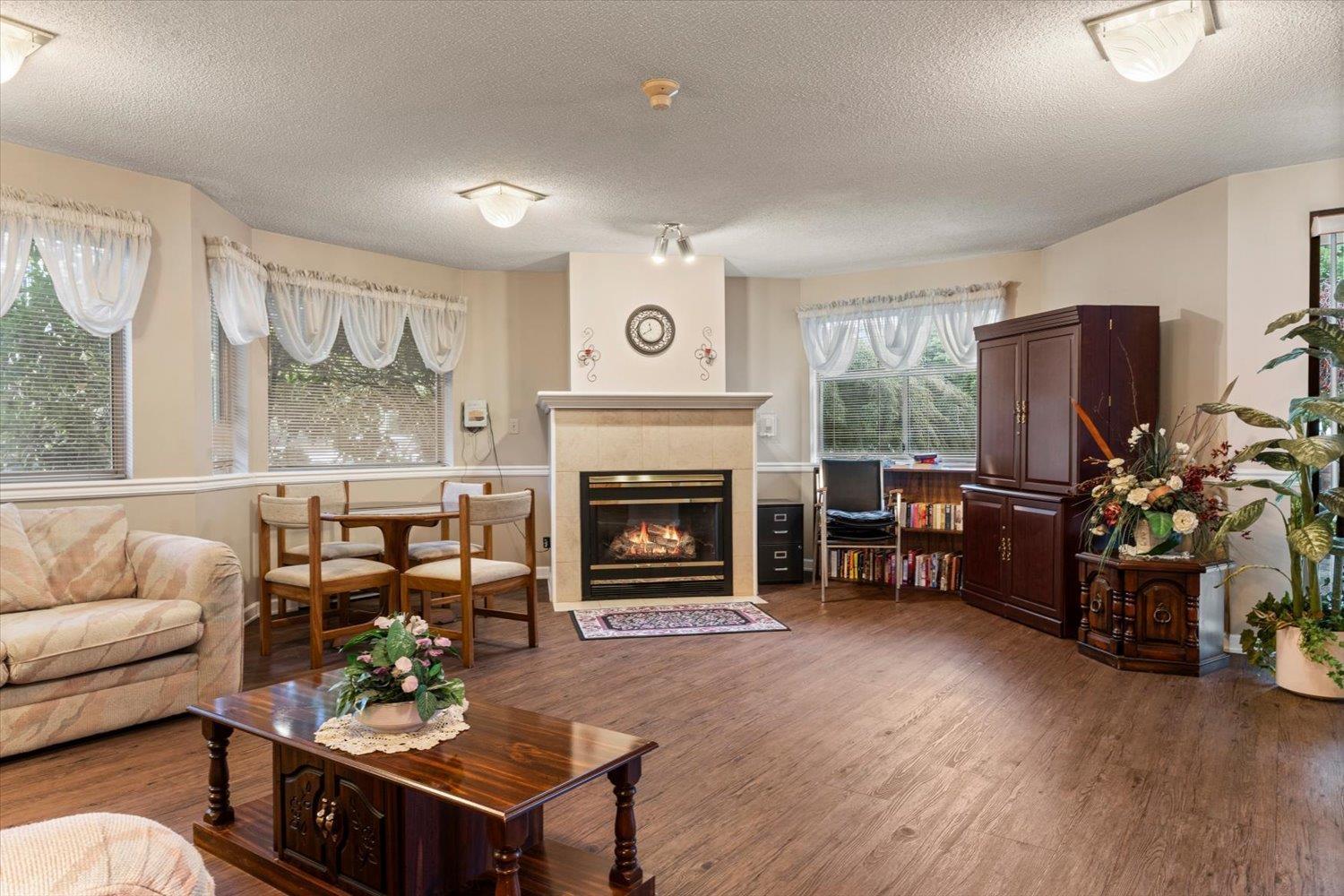 Photo of 205 45604 BRETT AVENUE, Chilliwack Proper West 33