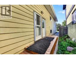 2606 14 Avenue SE - photo 2