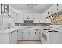 2606 14 Avenue SE - photo 8