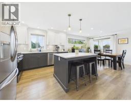 3pc Ensuite bath - 7339 Lazo Street, Powell River, BC V8A0A8 Photo 7