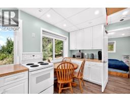 1711 Burman Road, Clearwater, BC V0E1N0 Photo 9
