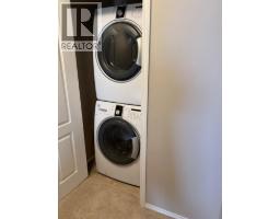 Family room - 18 Sierra Avenue Sw, Medicine Hat, AB T1B0A5 Photo 10