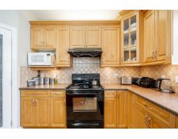 13053 96a Avenue, Surrey, BC V3T5N3 Photo 9